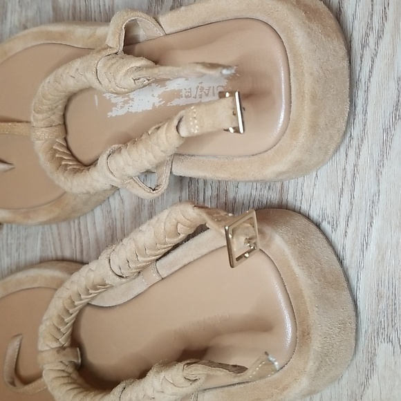 Gia Borghini By Rhw Suede T Strap Womens Tan Between The Toe Sandals Size 9 - Picture 10 of 16